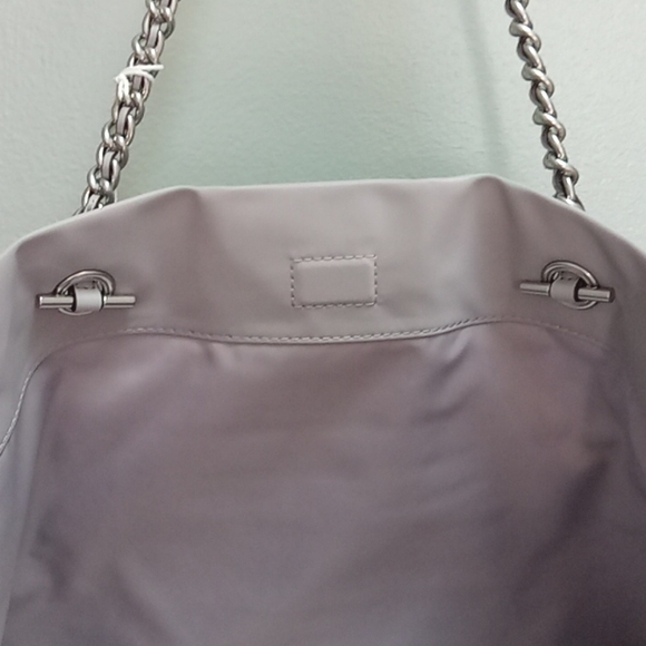 Tory Burch Ella's Chain Tote in Bay Gray - Picture 7 of 13